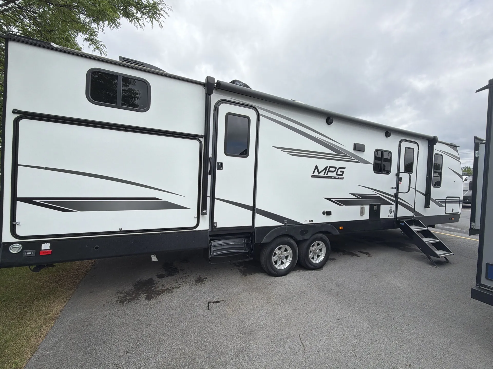 2022 Cruiser RV MPG 3100BH - Photo 2