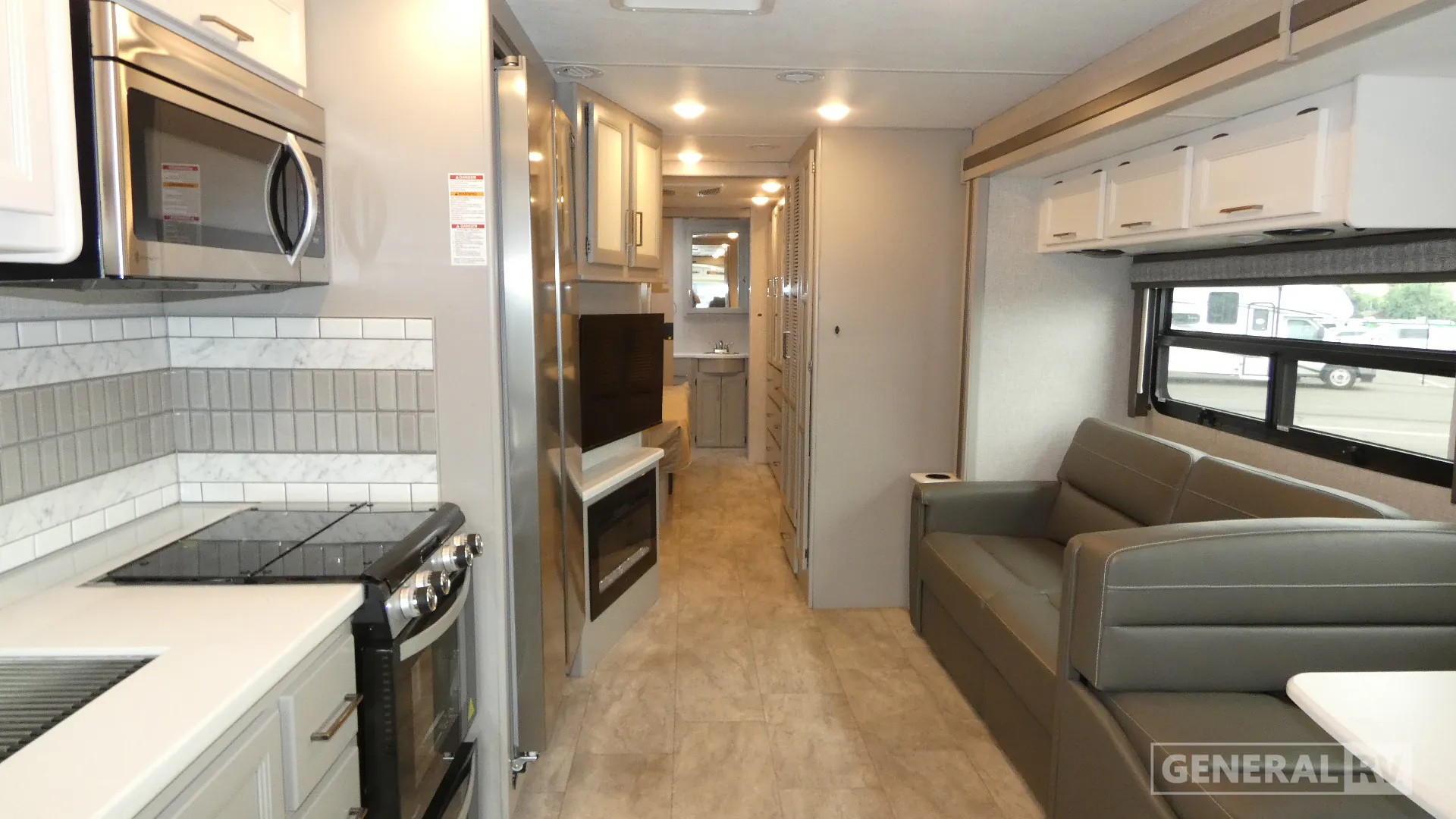 2025 Thor Motor Coach Windsport 35G - Photo 3