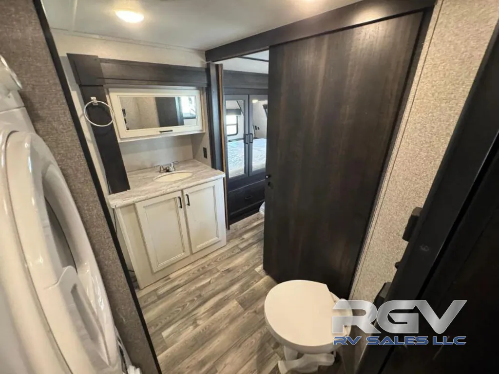 2022 Highland Ridge Silverstar XLT 354MBH, Photos photo 30