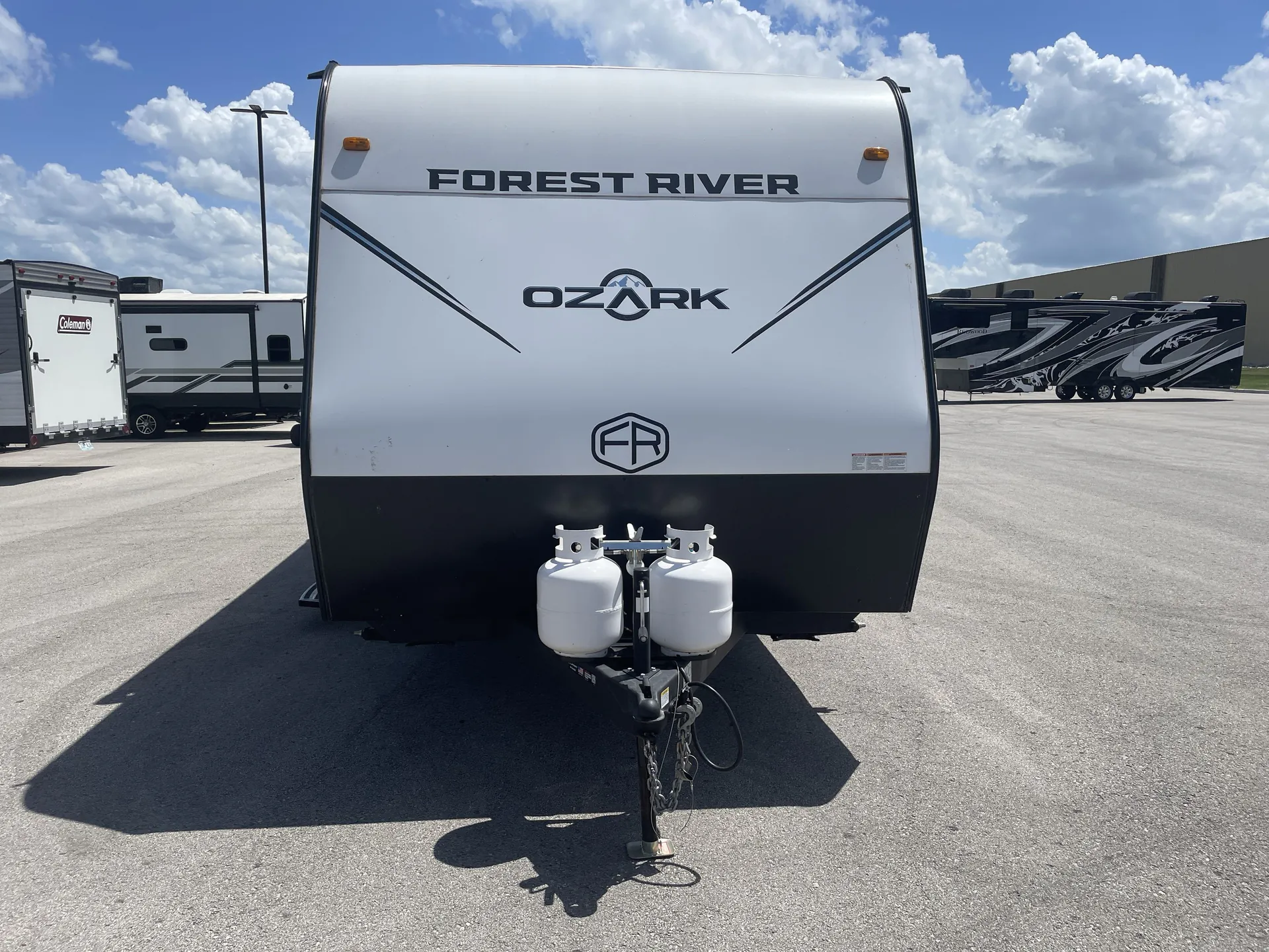 2025 Forest River Ozark 1900TH — front