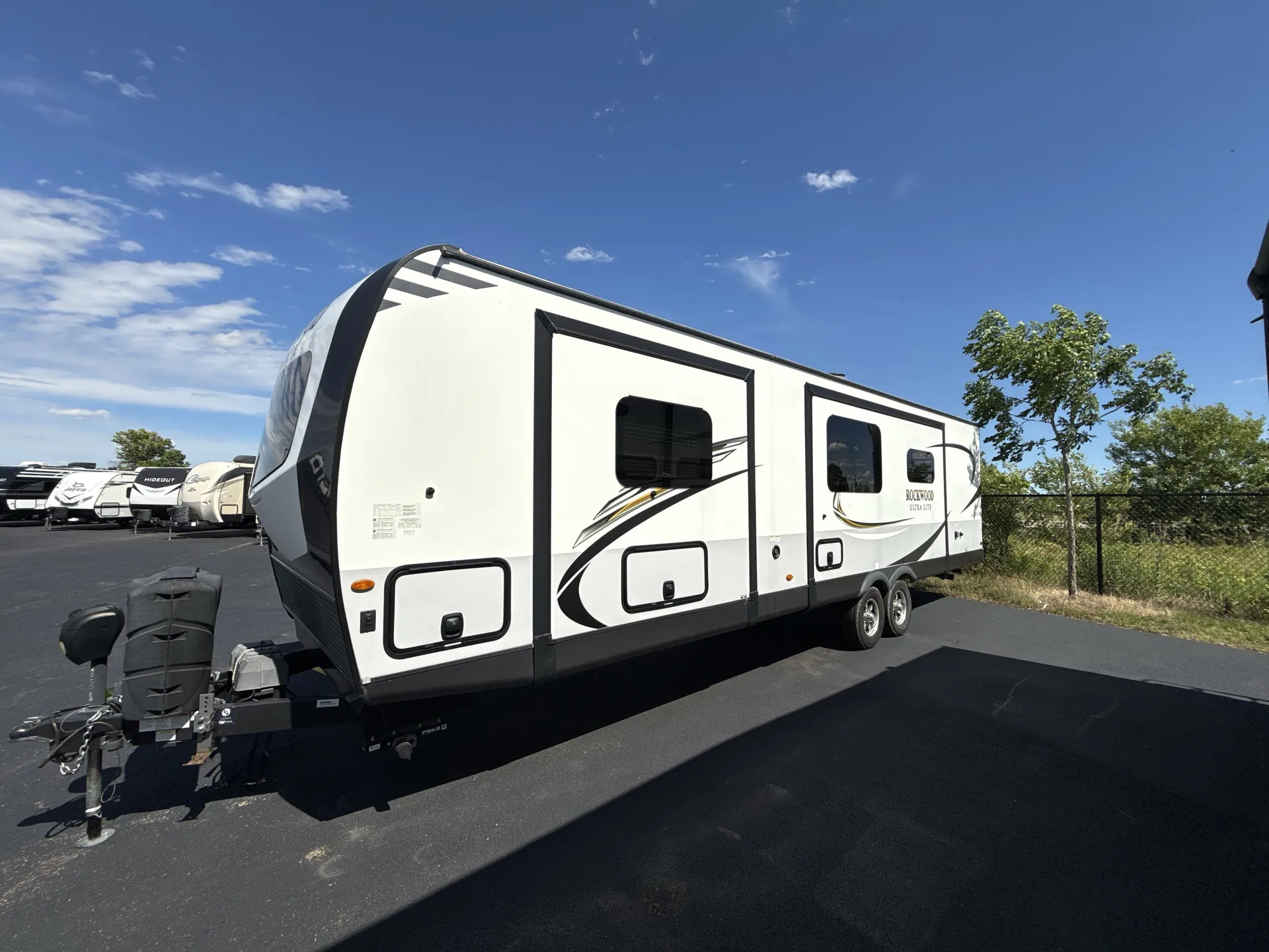 2021 Forest River Rockwood Ultra Lite 2912BS — off campside