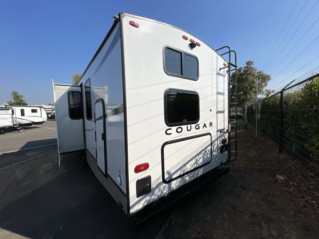 2023 Keystone Cougar Half-Ton 30BHS, Photos photo 7