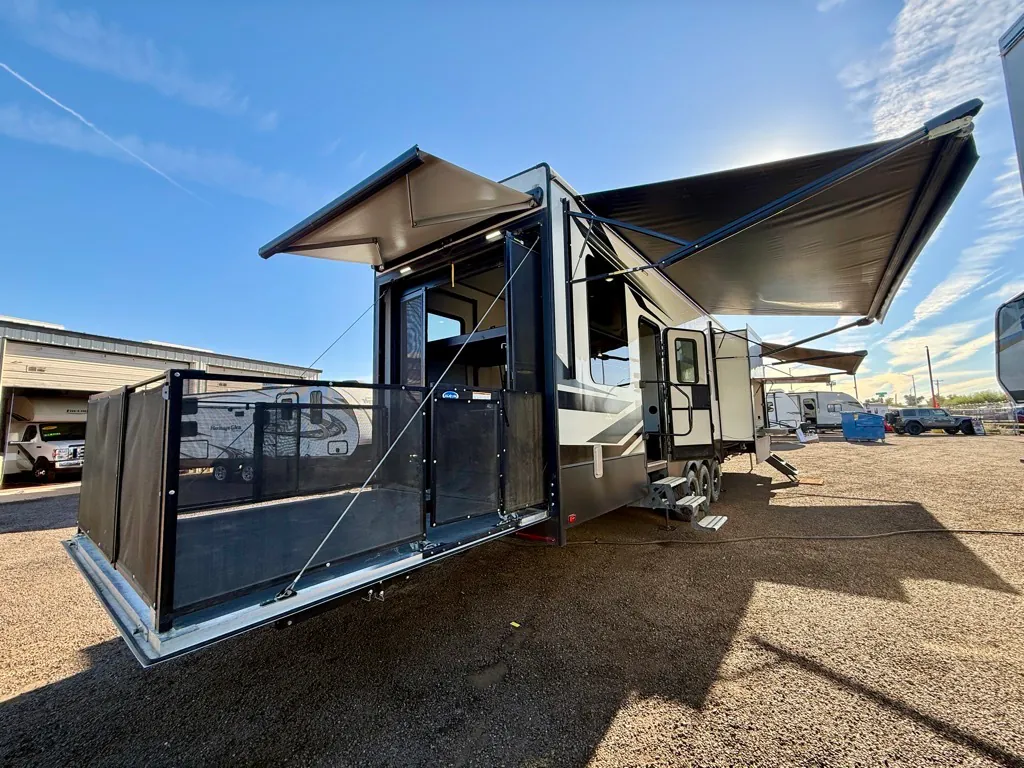 2022 Keystone Raptor 423, Photos photo 36