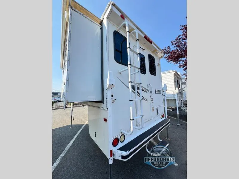 2006 Lance Lance Used   1181 CAMPER - Main photo