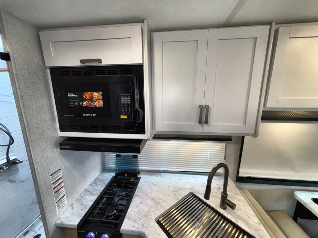 2026 Thor Motor Coach Freedom Elite 28HZ, Photos photo 12