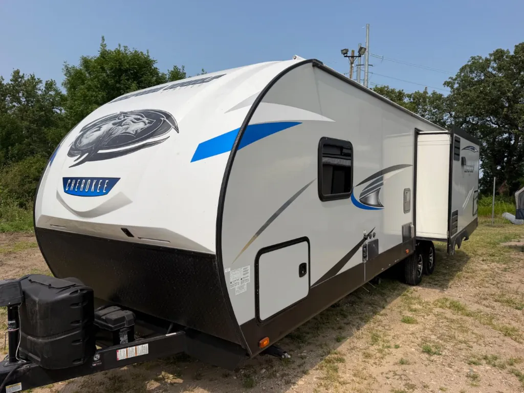 2019 Forest River Cherokee Alpha Wolf 26RL, Photos photo 21