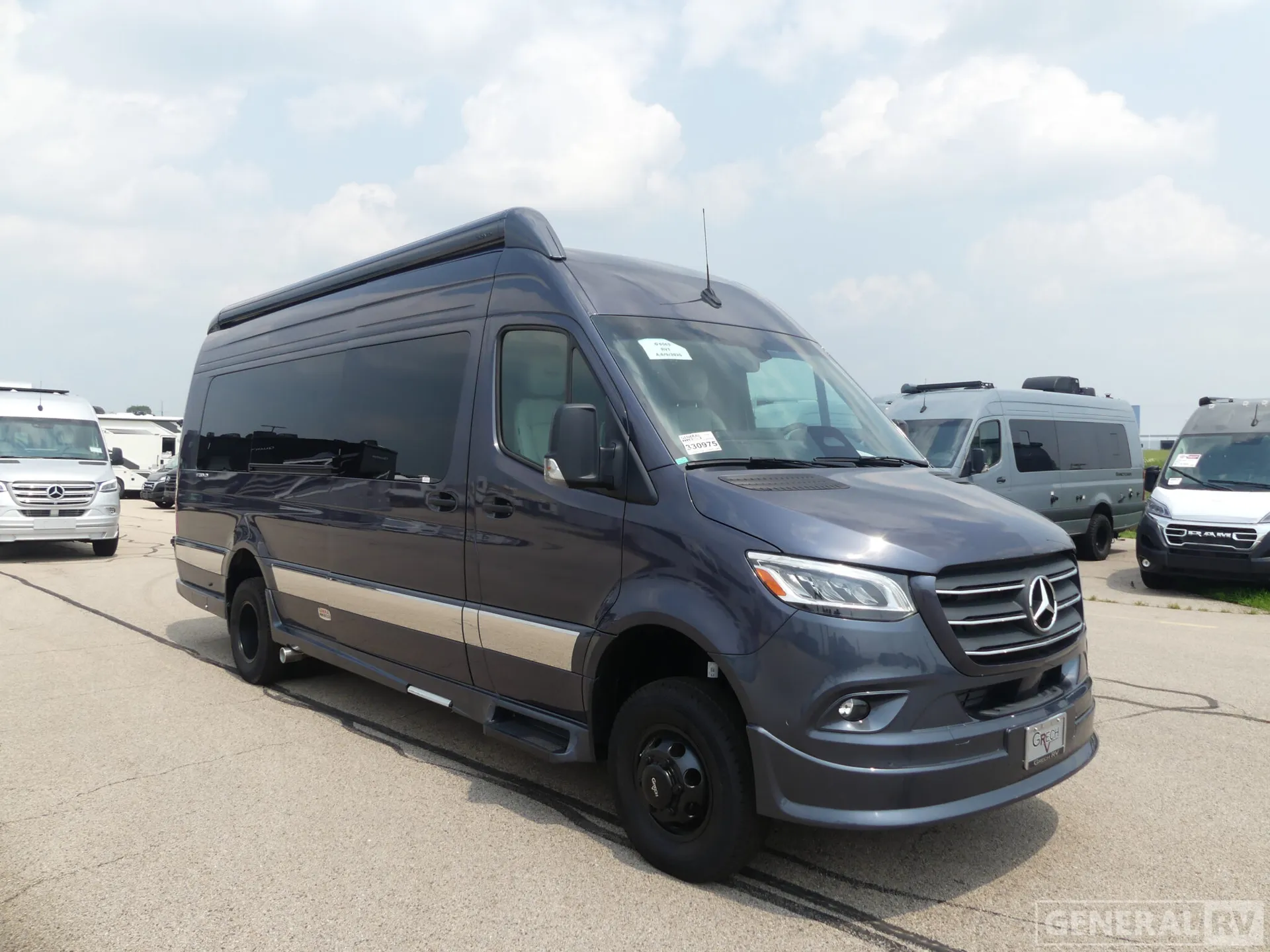 2026 Grech Motors Strada-ion Lounge AWD - Photo 2
