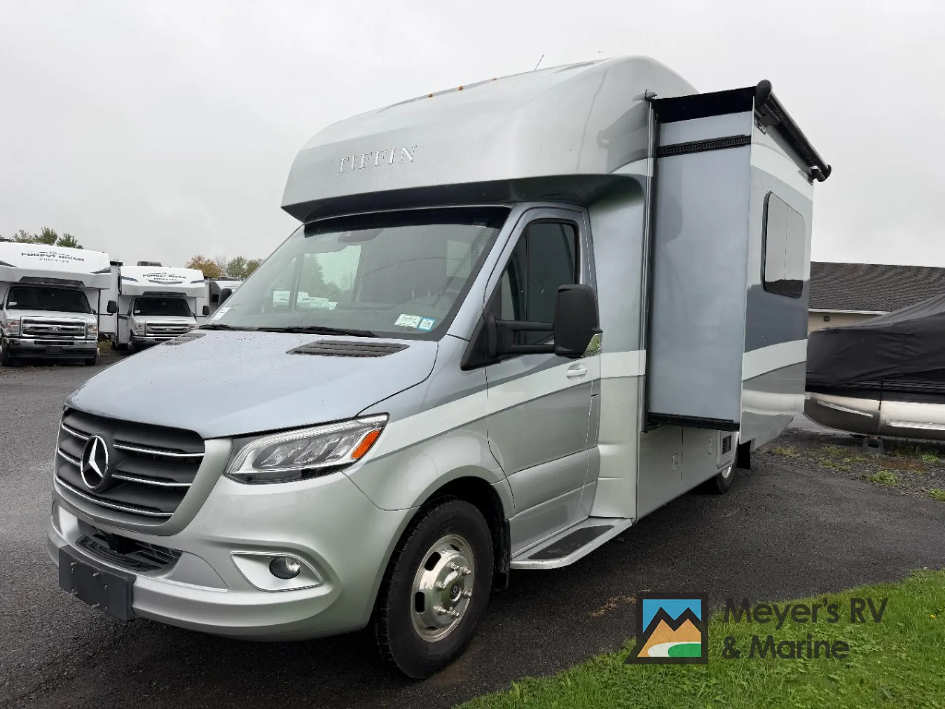 2022 Tiffin Wayfarer 25 SW - Photo 3