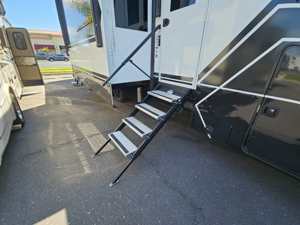 2026 Brinkley Model G 3950, Exterior photo 15