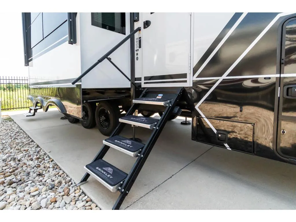 2025 Brinkley Model G 3500, Photos photo 47