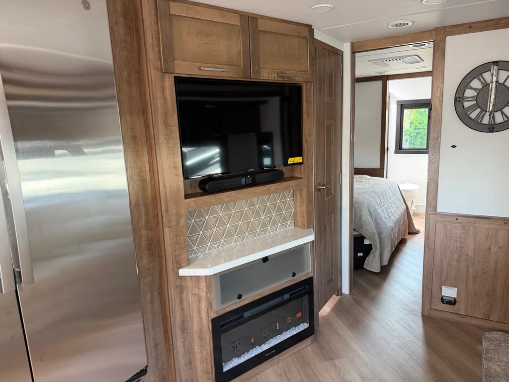 2026 Entegra Coach Accolade 37K, Photos photo 10
