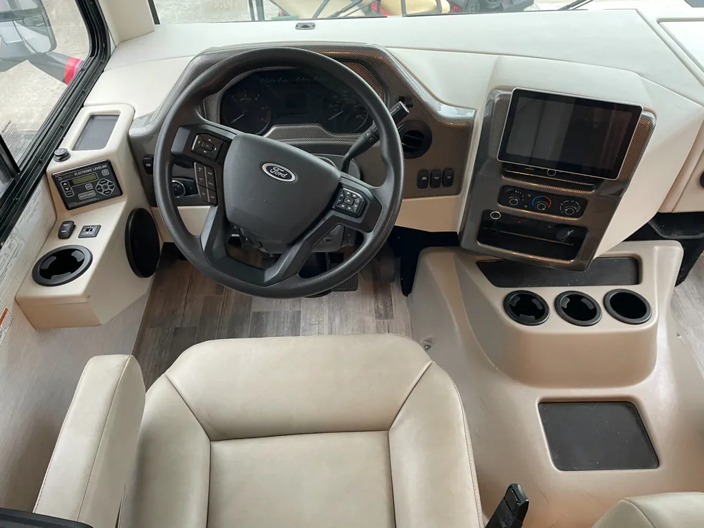 2024 Thor Motor Coach Freedom Traveler A32, Photos photo 4