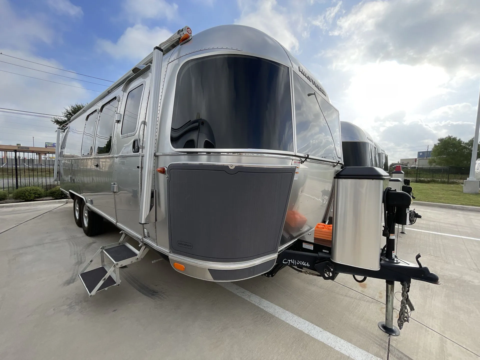 2023 Airstream Pottery Barn 28RB Twin - Photo 2