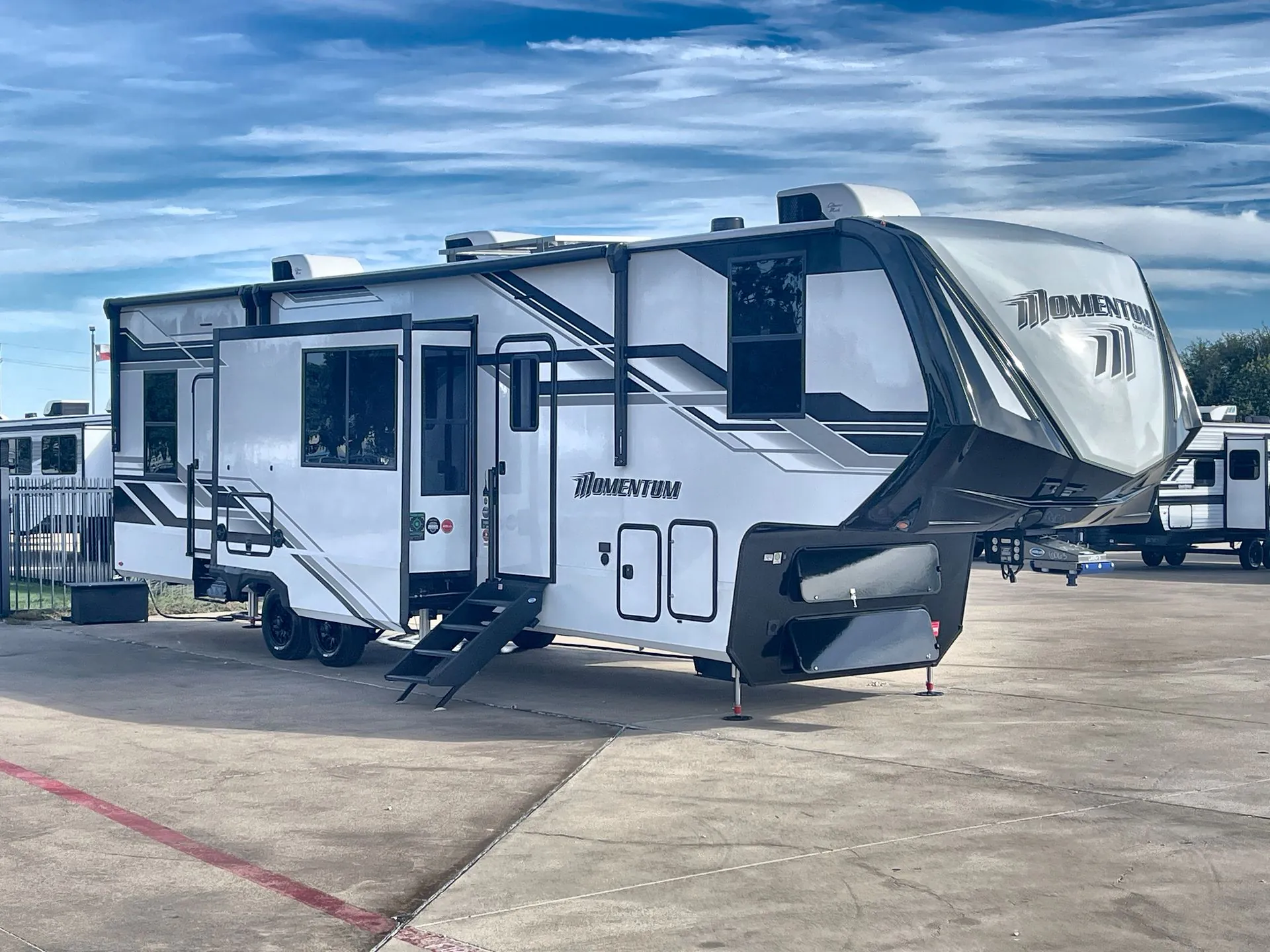 2027 Grand Design Momentum 344M