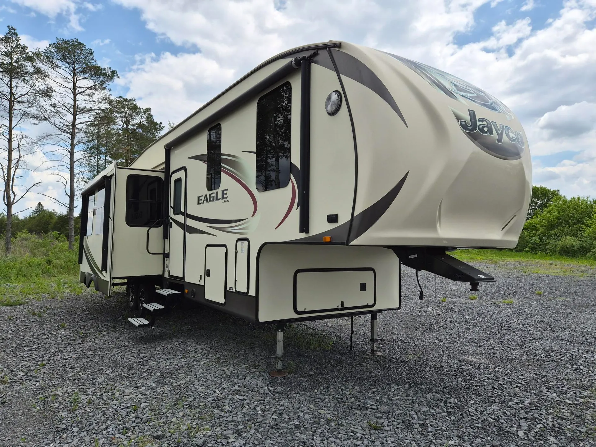 2016 Jayco Eagle 325BHQS - Photo 2