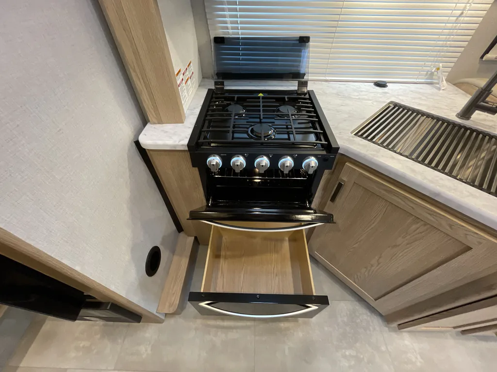 2026 Thor Motor Coach Freedom Elite 28HE, Photos photo 14