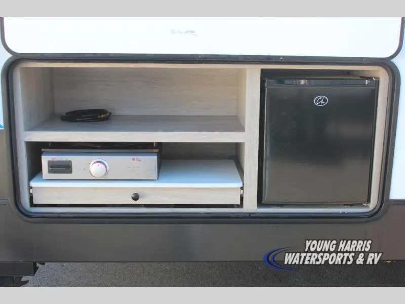 2023 Riverside RV Intrepid 240BHi - Photo 4