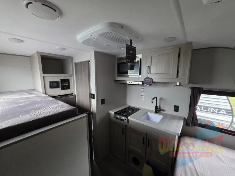 2025 Coachmen Catalina Summit Series 7 134BHX - Photo 4