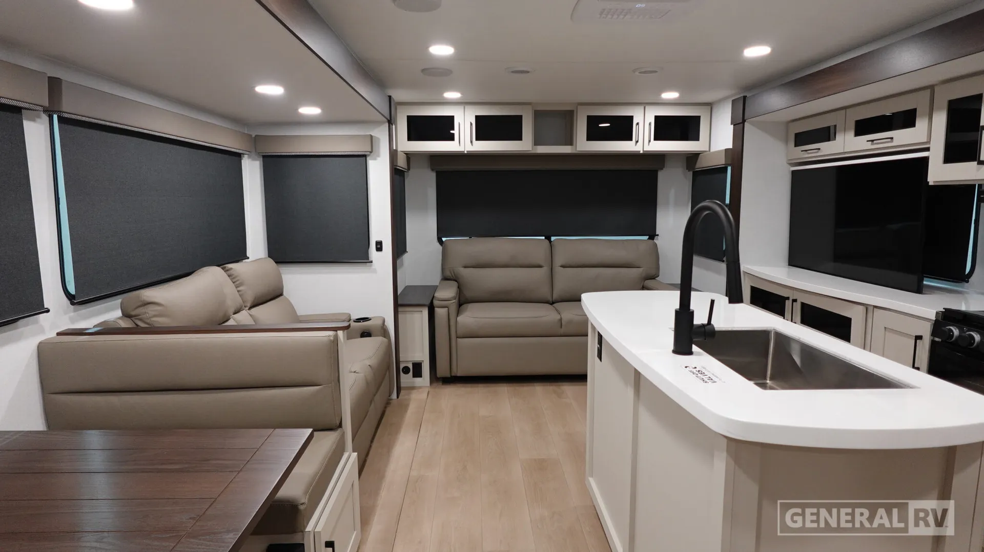 2027 Alliance RV Delta 292RL - Photo 3