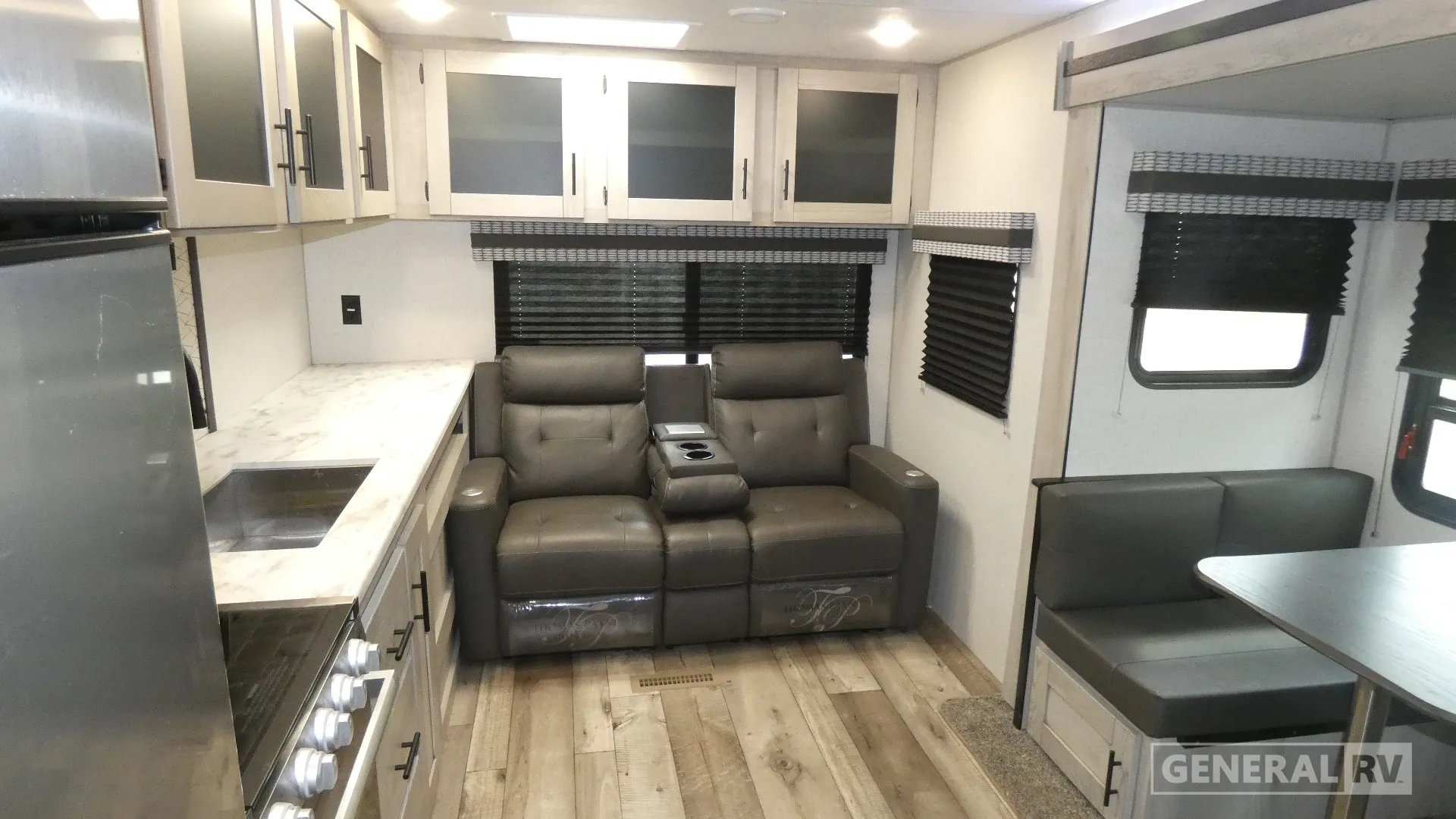 2022 KZ Connect 241RLK - Photo 3