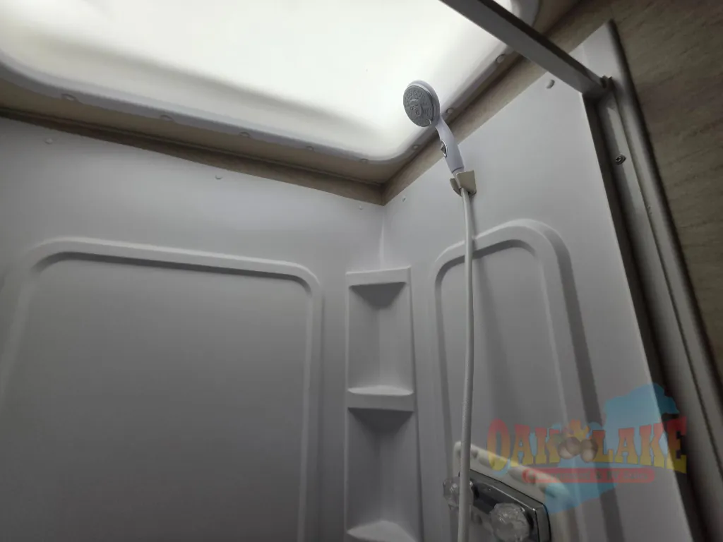2018 Winnebago Sunstar 27P, Photos photo 35