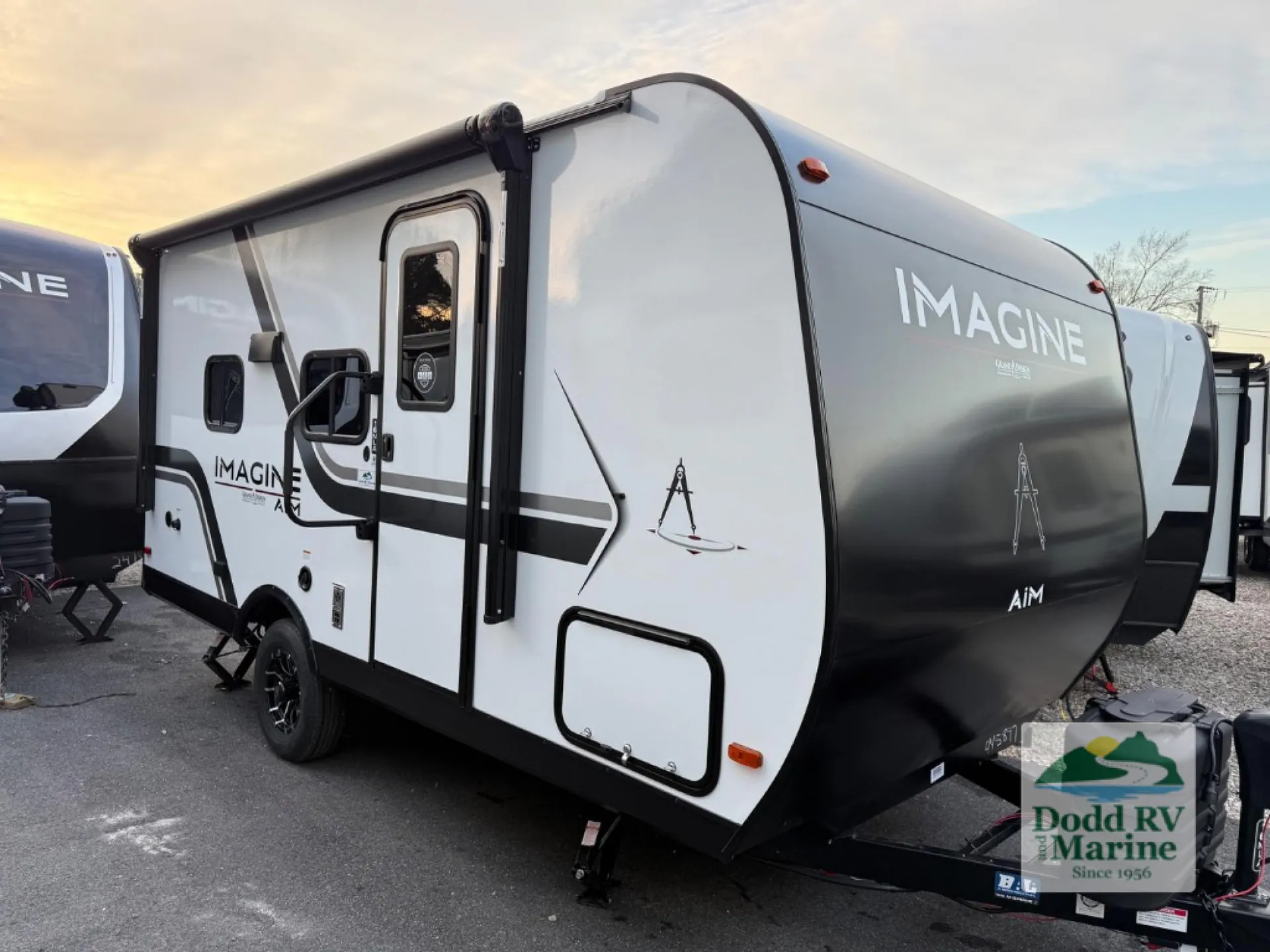 2026 Grand Design Imagine AIM 16MLA - Photo 2