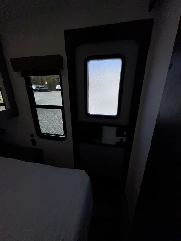2027 Palomino Puma 337BH, Photos photo 51