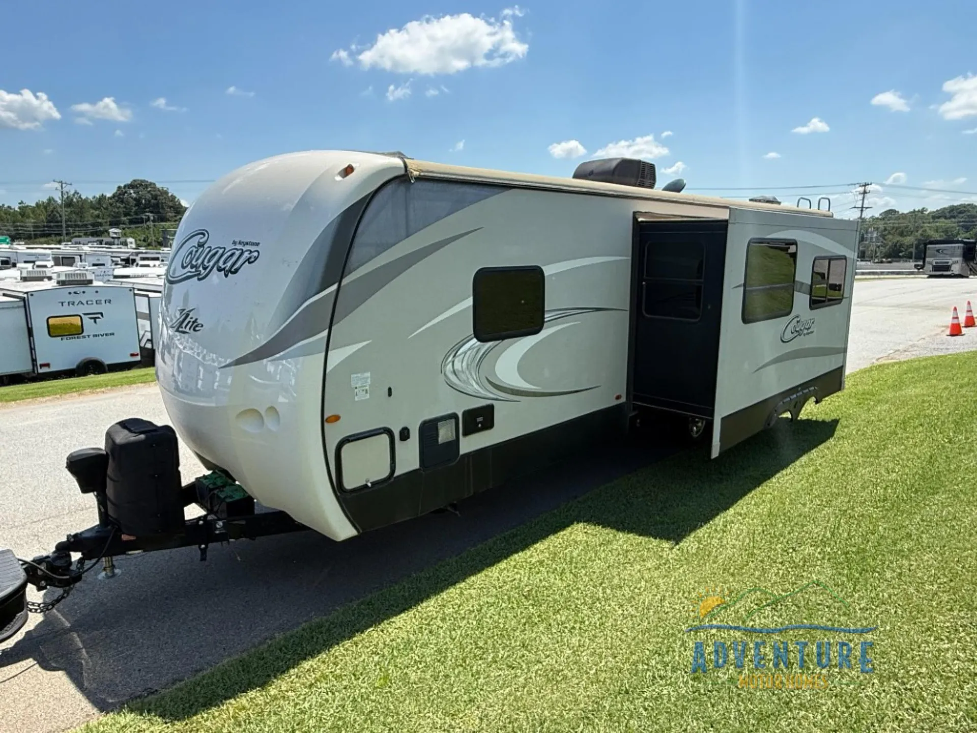 2017 Keystone Cougar XLite 29BHS - Photo 2