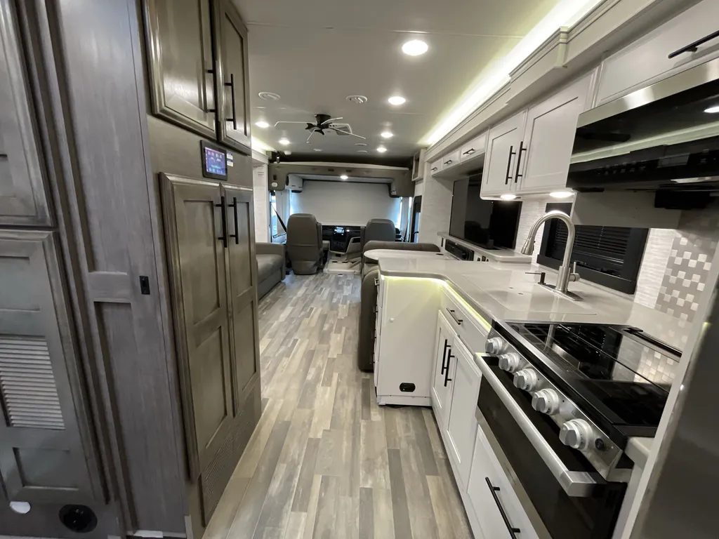 2025 Entegra Coach Vision XL 36C, Photos photo 8