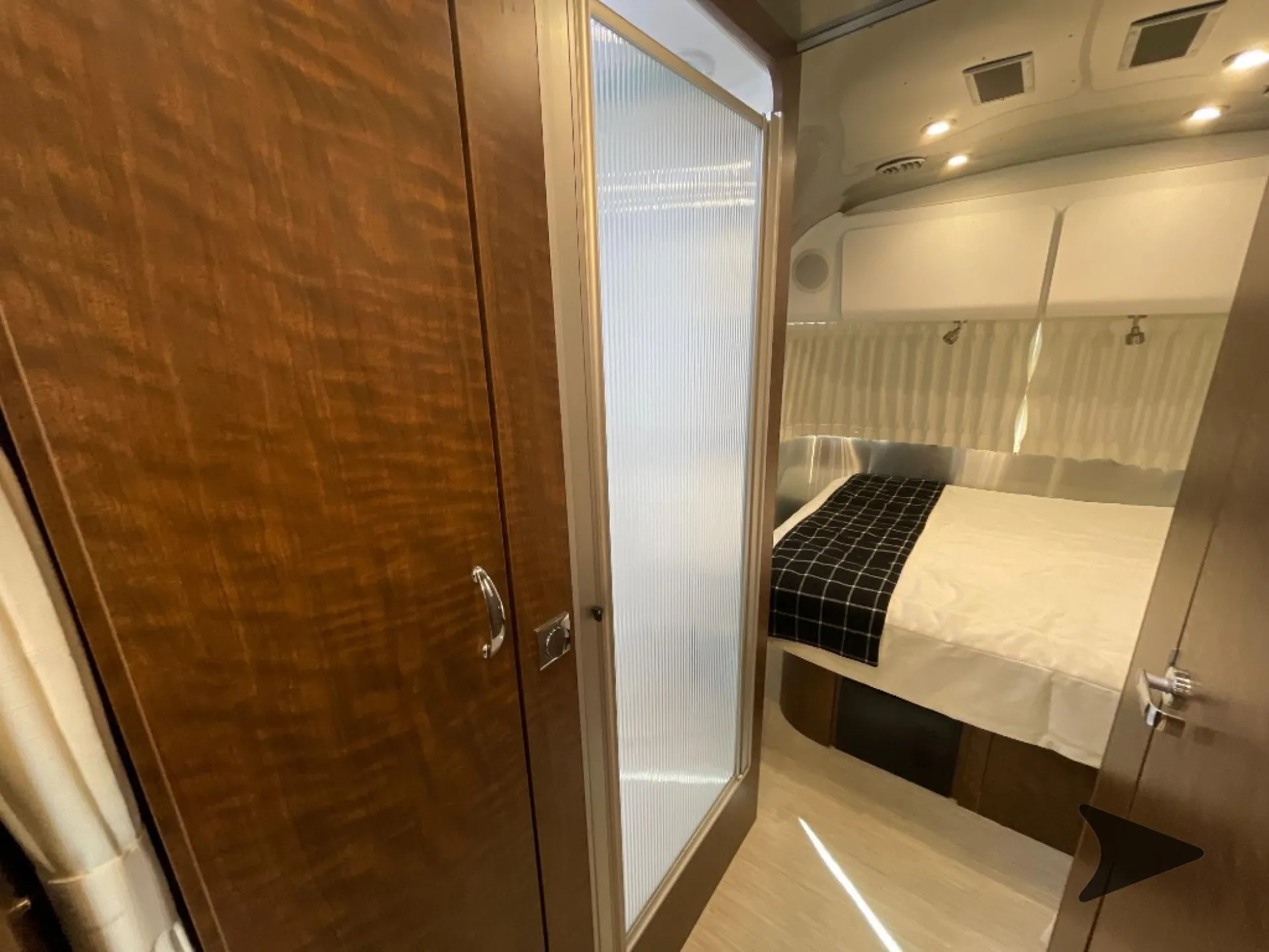 2020 Airstream Globetrotter 25FB - Photo 4