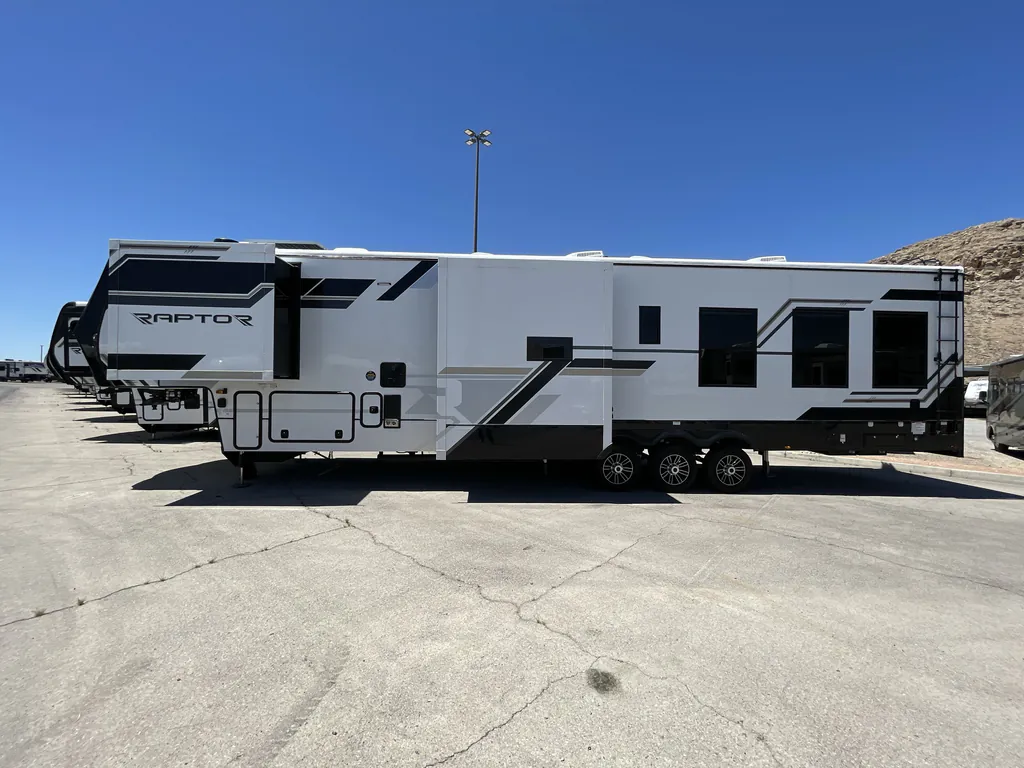 2025 Keystone Raptor 415, Photos photo 6