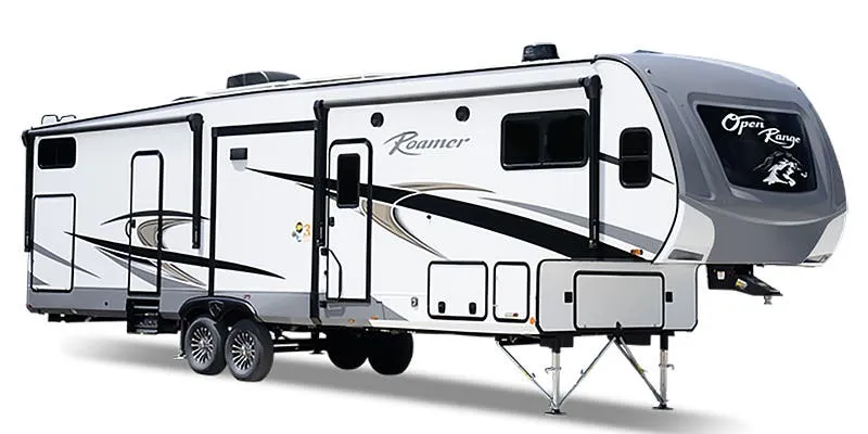Highland Ridge Roamer 364BHS exterior