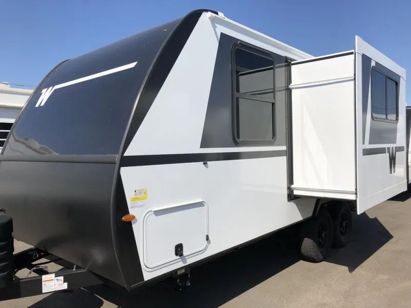 2026 Winnebago Micro Minnie 2108FBS - Photo 4