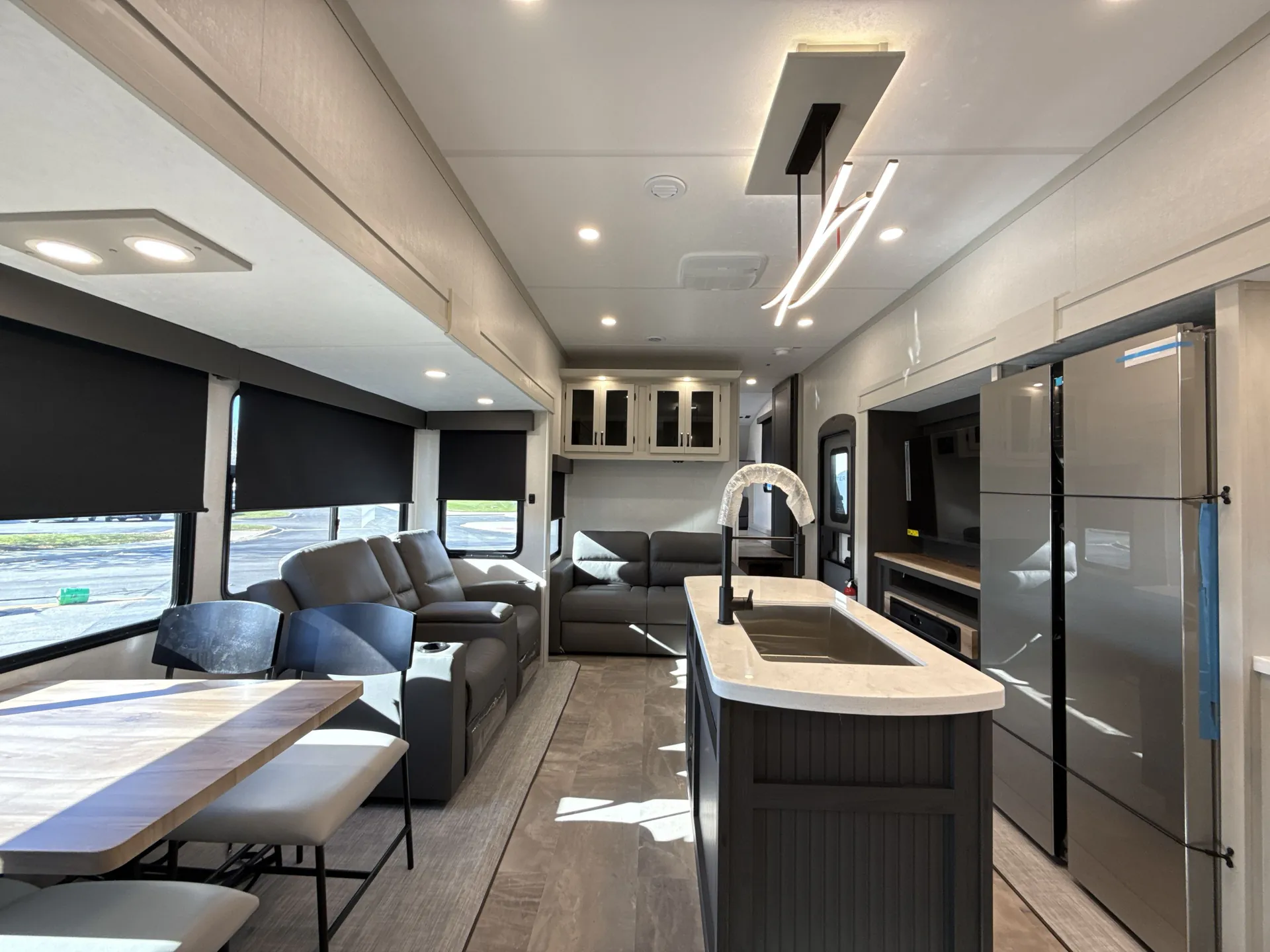 2026 shasta Phoenix 370BAF — living area main