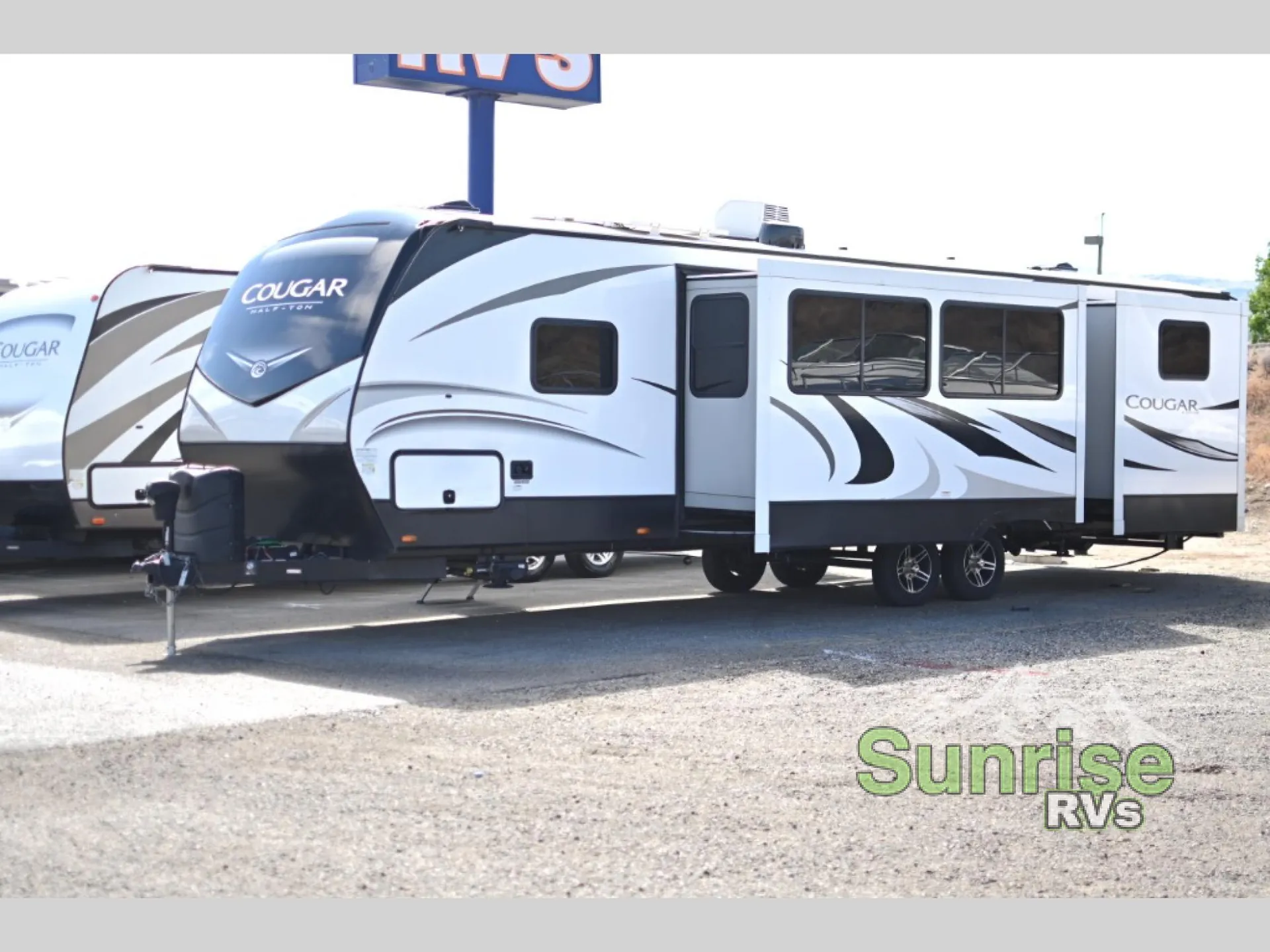 2022 Keystone Cougar Half-Ton 32RDBWE dealer photo 1 from Sunrise RVs