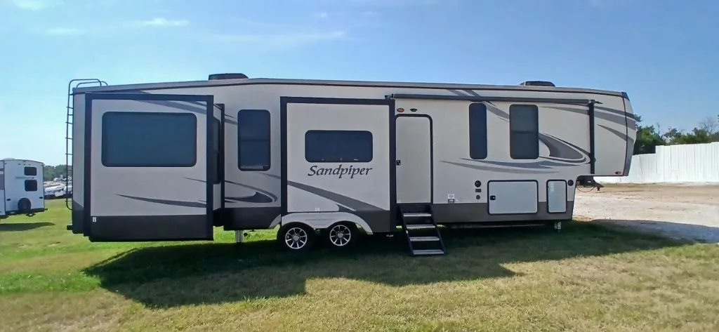 2020 Forest River Sandpiper 39BARK, Photos photo 8