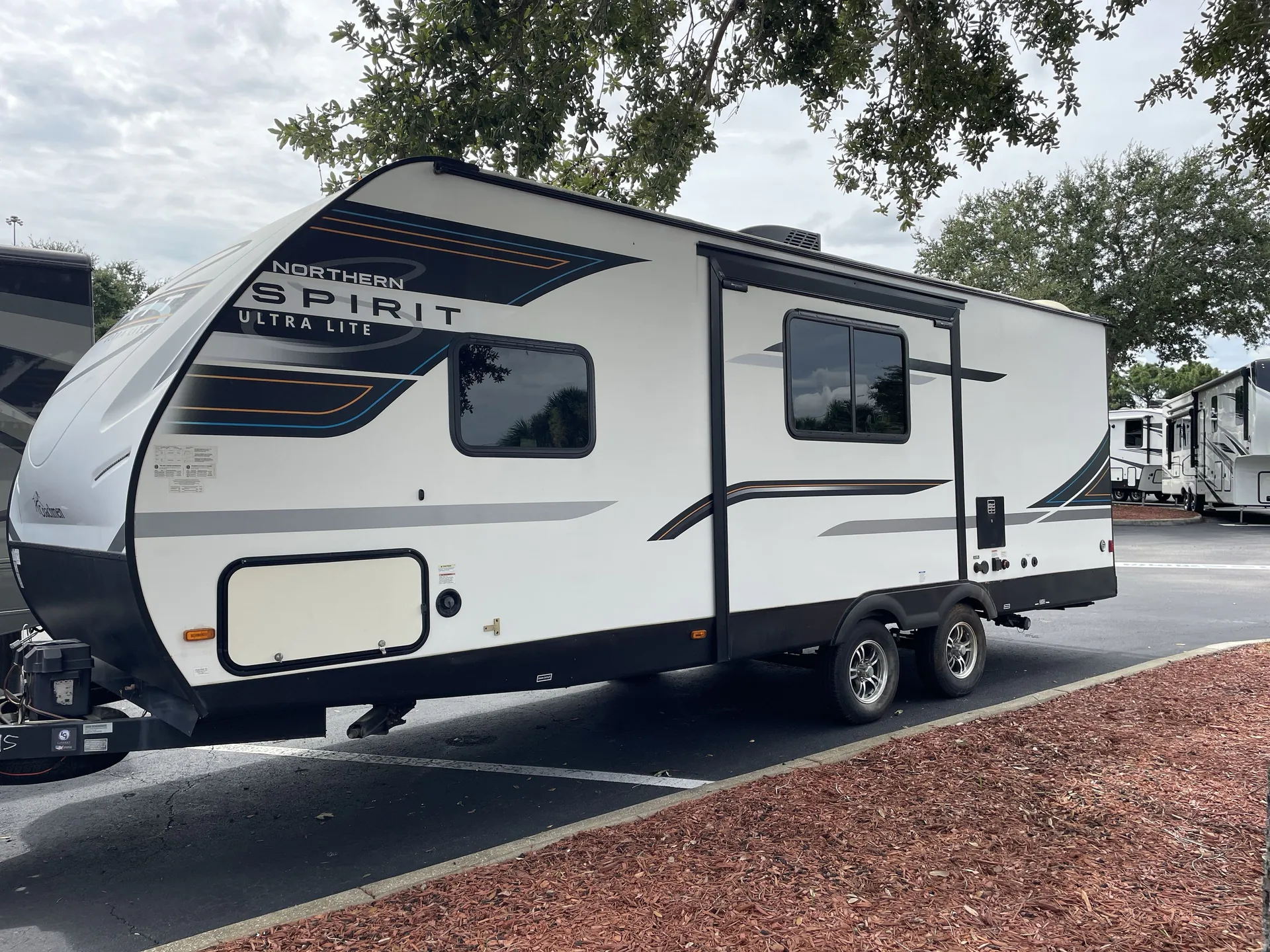 2022 Coachmen Northern Spirit Ultra Lite 2454BH - Photo 2