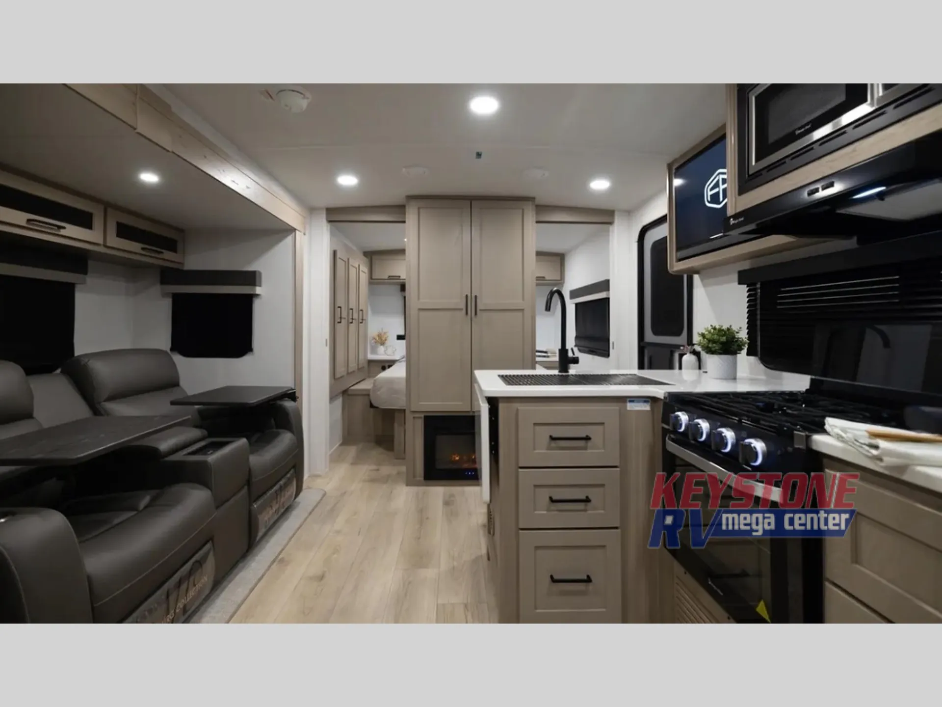 2026 Forest River Flagstaff Micro Lite 25BSDS — Photo 5