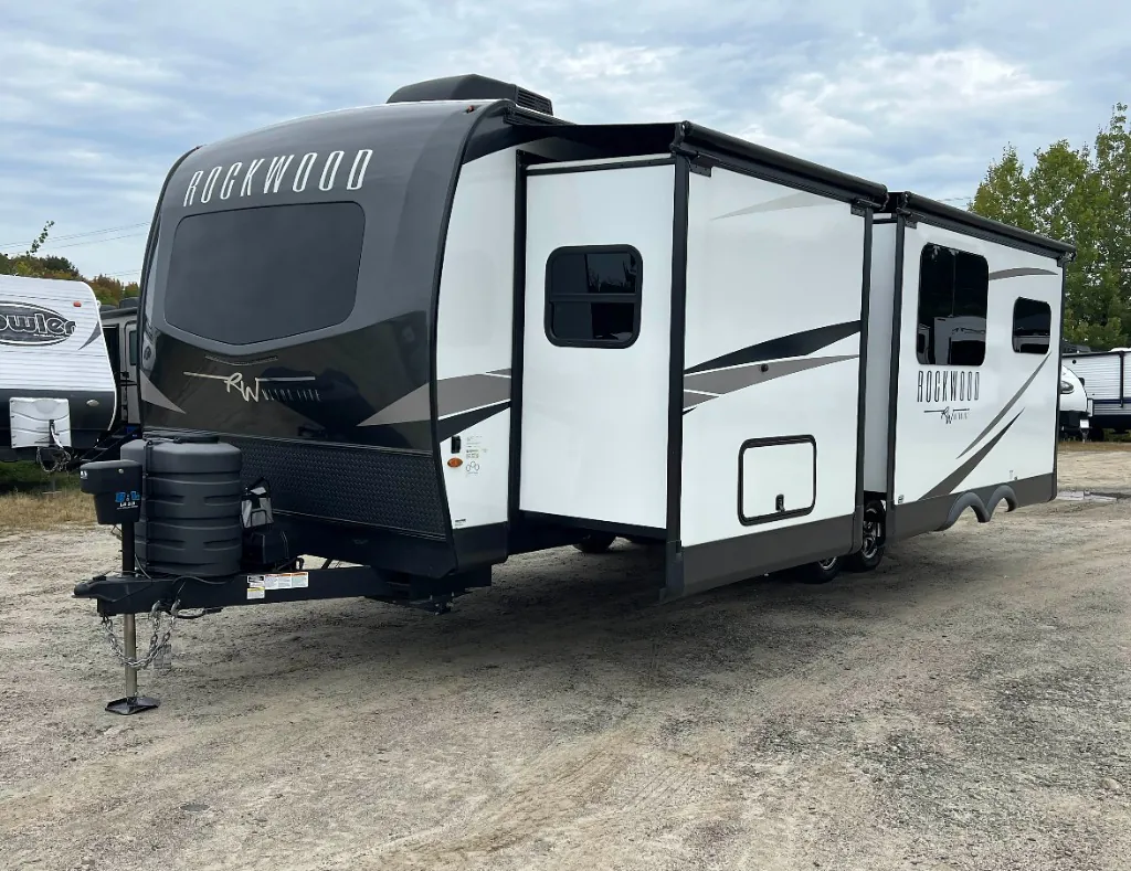 2025 Forest River Rockwood Ultra Lite 2614BS, Photos photo 24