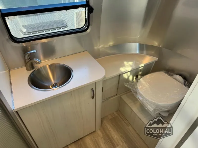 2026 Airstream Bambi 22FB - Photo 4