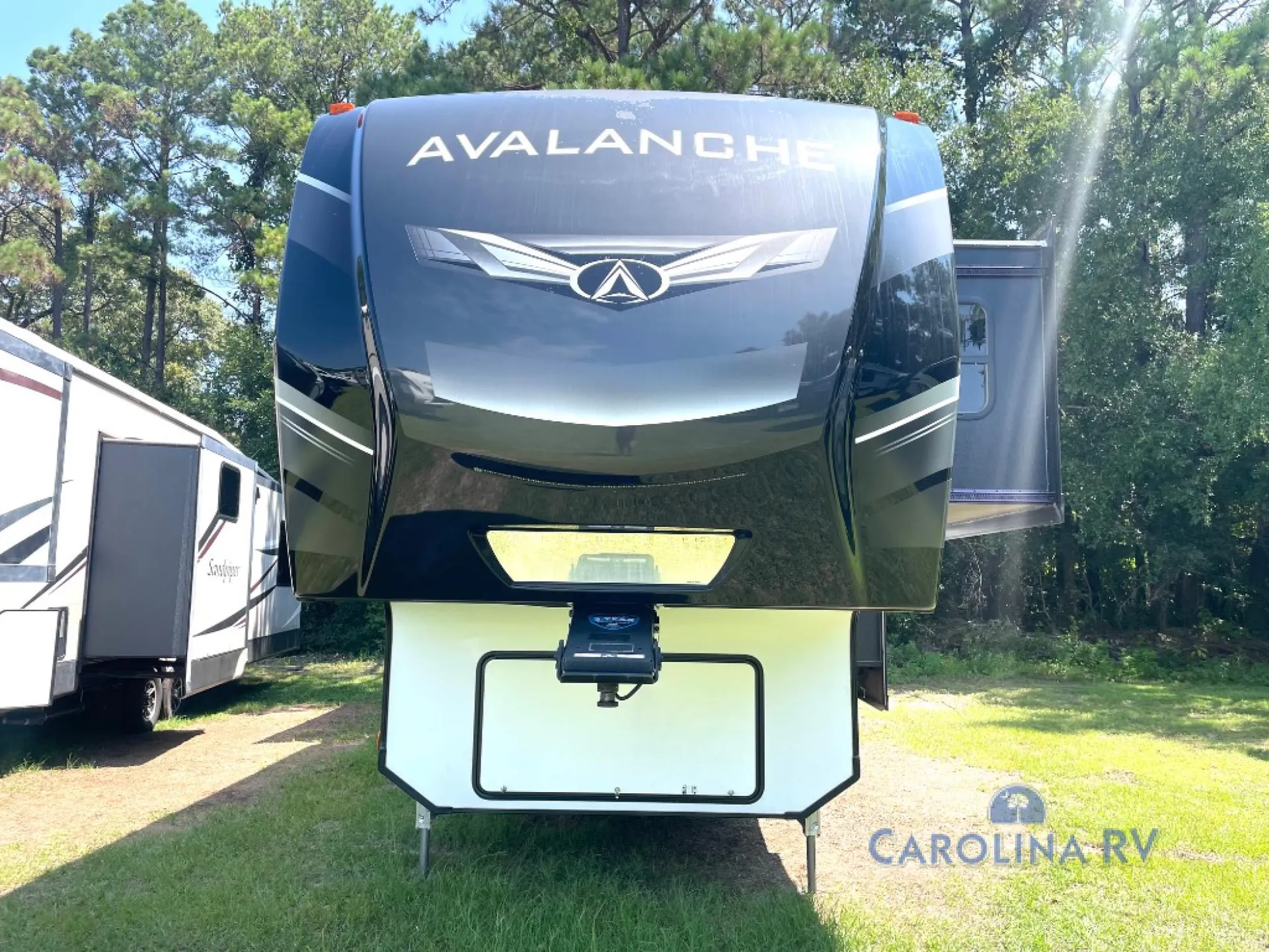 2021 Keystone Avalanche 365MB - Photo 3