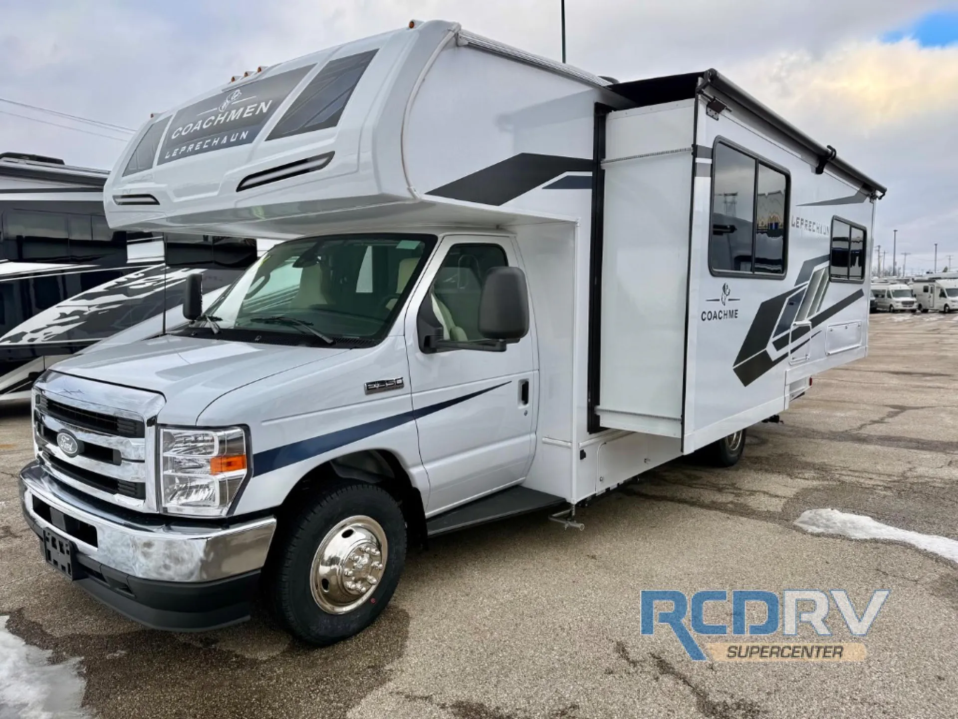 2026 Coachmen Leprechaun 230FS - Ford 350 - Photo 3