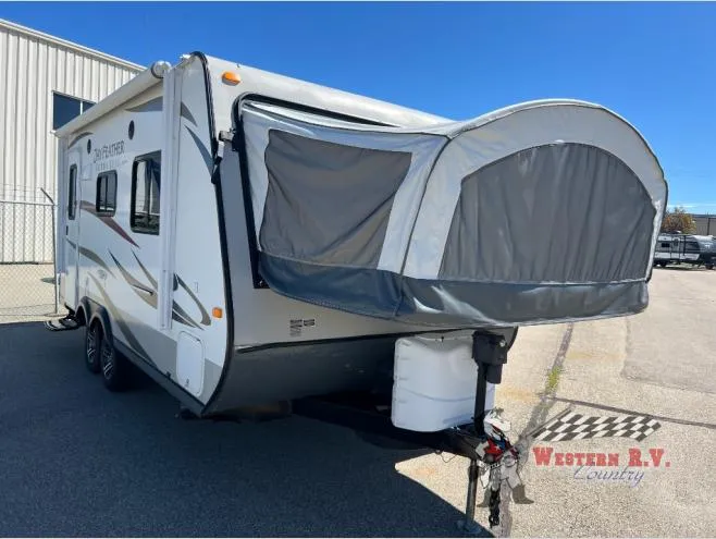 2014 Jayco Jay Feather Ultra Lite 19H - Photo 2