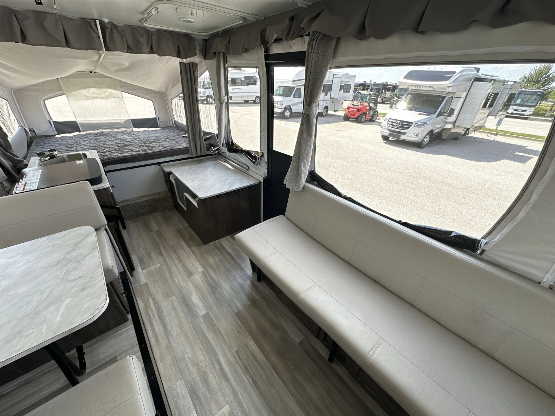 2024 Forest River Rockwood Freedom 2318G — Photo 7