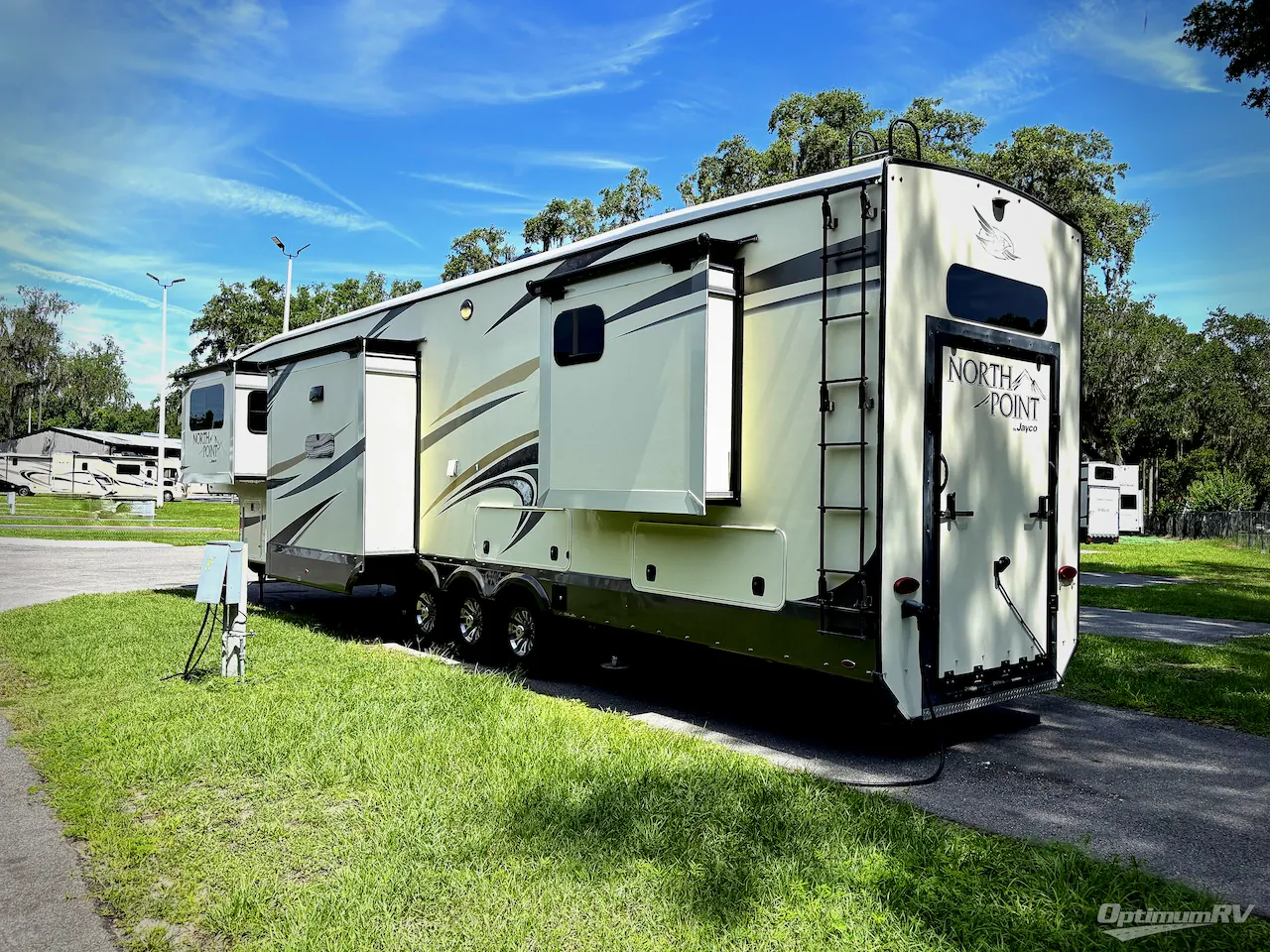 2019 Jayco North Point 385THWS - Photo 4