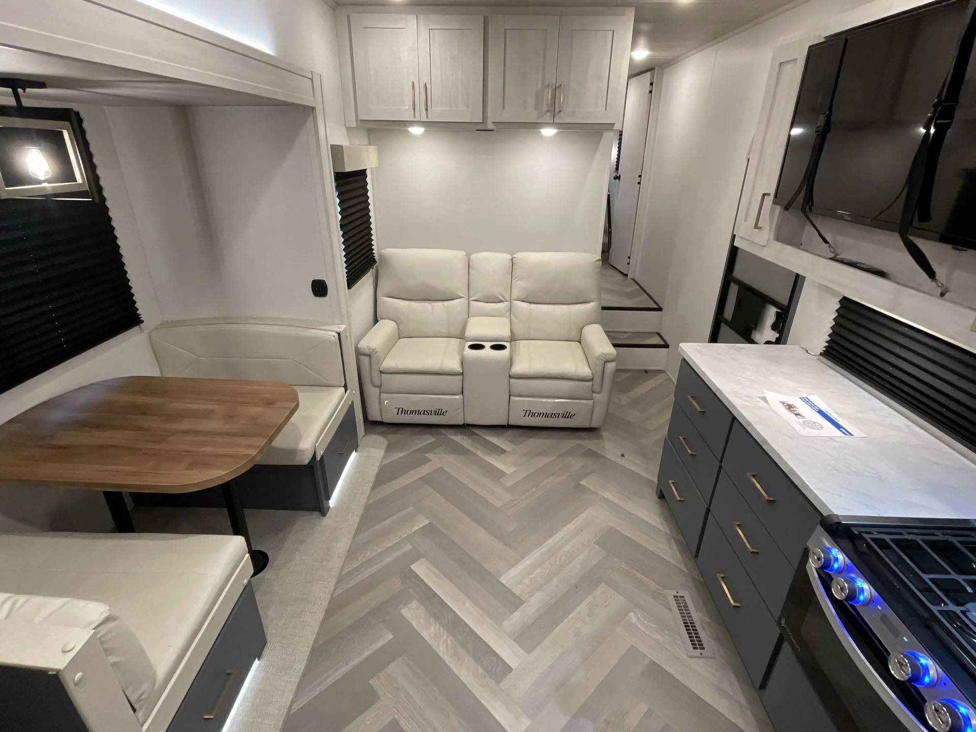 2025 Prime Time Crusader 270BHX — living area main