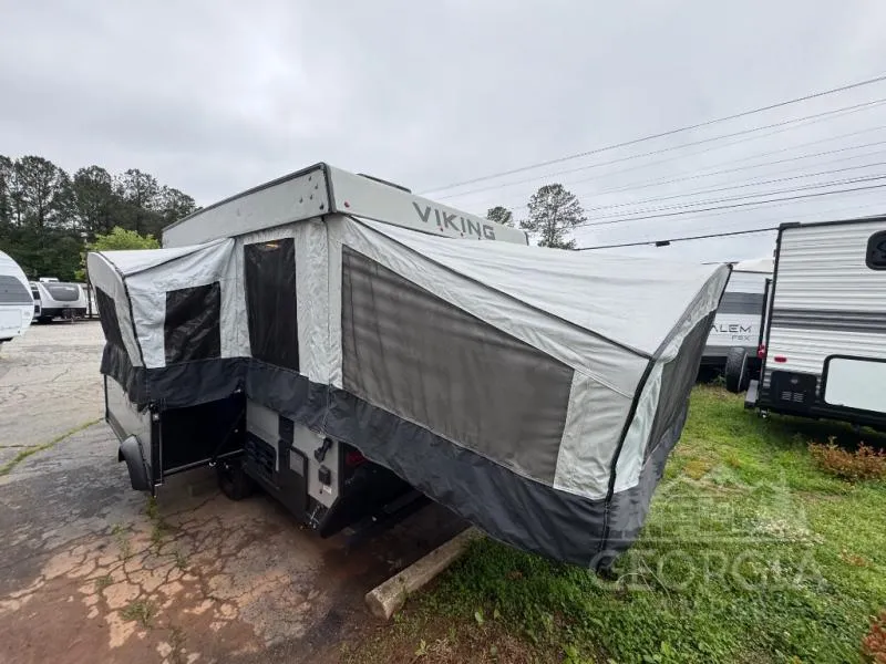 2022 Viking Legend 2485SST - Main photo