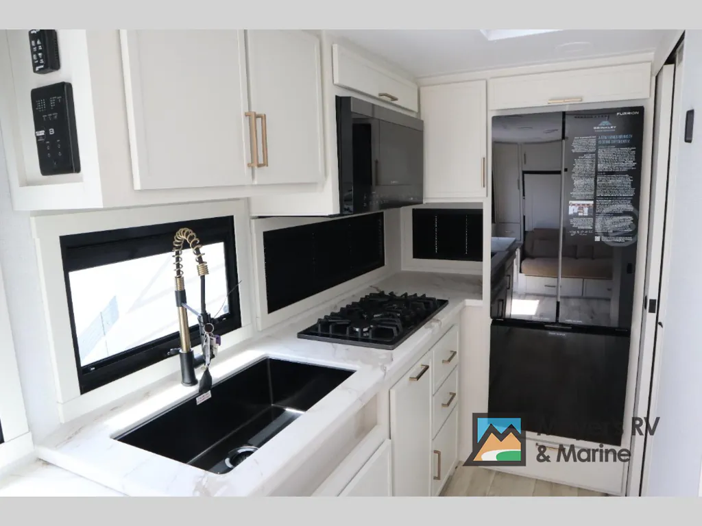 2026 Brinkley Model Ix 20X, Photos photo 12