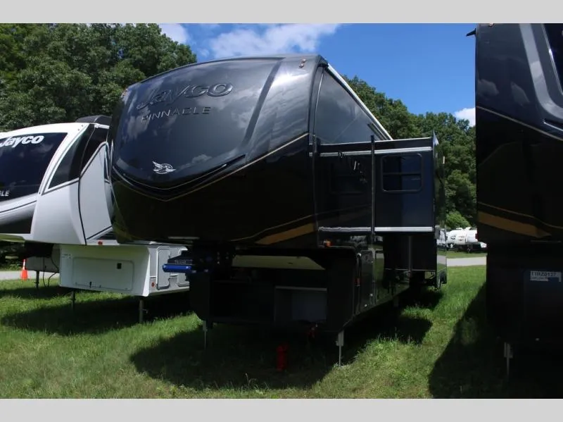 2026 Jayco Pinnacle 38FBRK - Photo 3