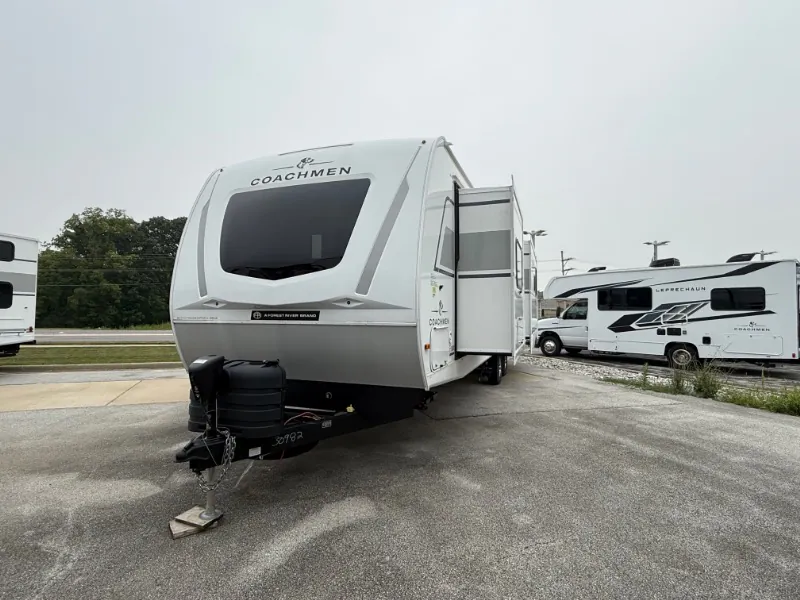 2026 Coachmen Freedom Express Ultra Lite 324RLDS - Photo 2